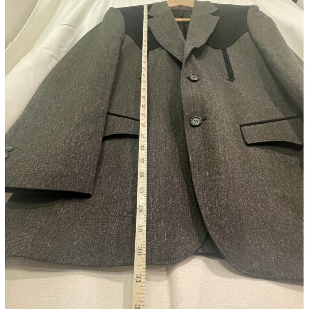 JA7053- Men’s Gray Blazer with Black Contrast Panels Two Button Structured Jacke - Picture 2 of 11